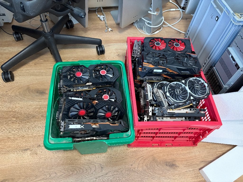 Partij 41x RX580 RX570 en Vega 56 met issues, PCI-Express 3, Ophalen of Verzenden, A, A