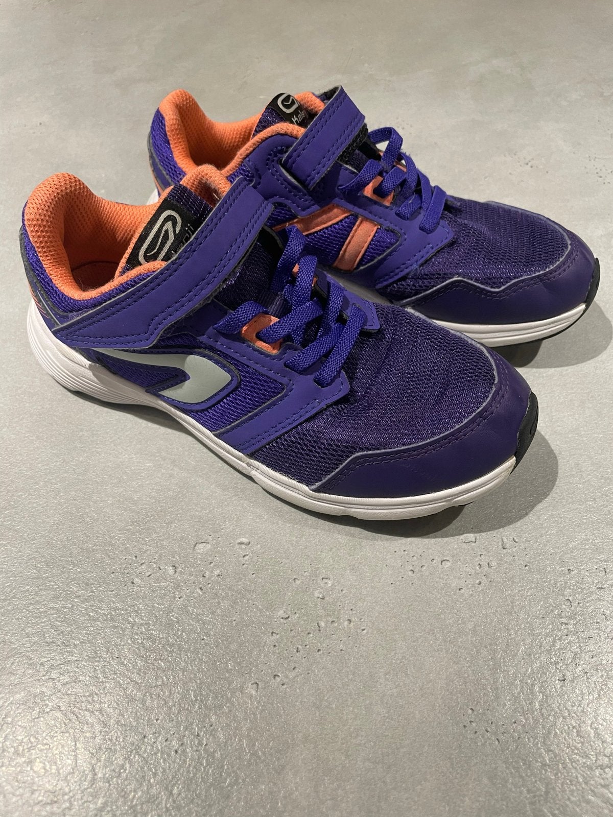 Decathlon Kalenji gymschoenen / sportschoenen, maat 33, Ophalen of Verzenden, Zo goed als nieuw, Jongen of Meisje, Sportschoenen