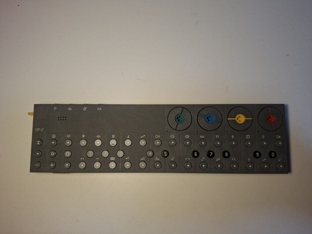 Teenage Engineering OP-Z + Tas, Ophalen of Verzenden, Zo goed als nieuw, Overige aantallen, Overige merken