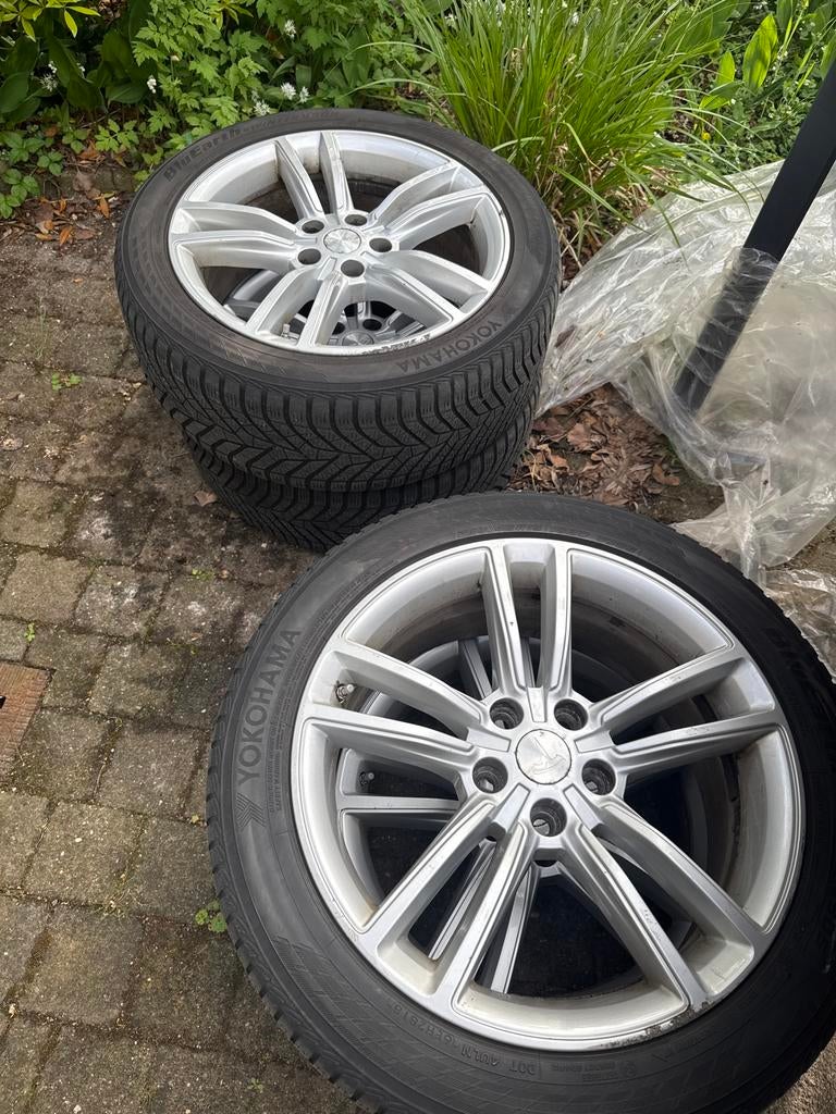 Lichtmetalen velgen met winterbanden Tesla Model S met tpms, Ophalen, Gebruikt
