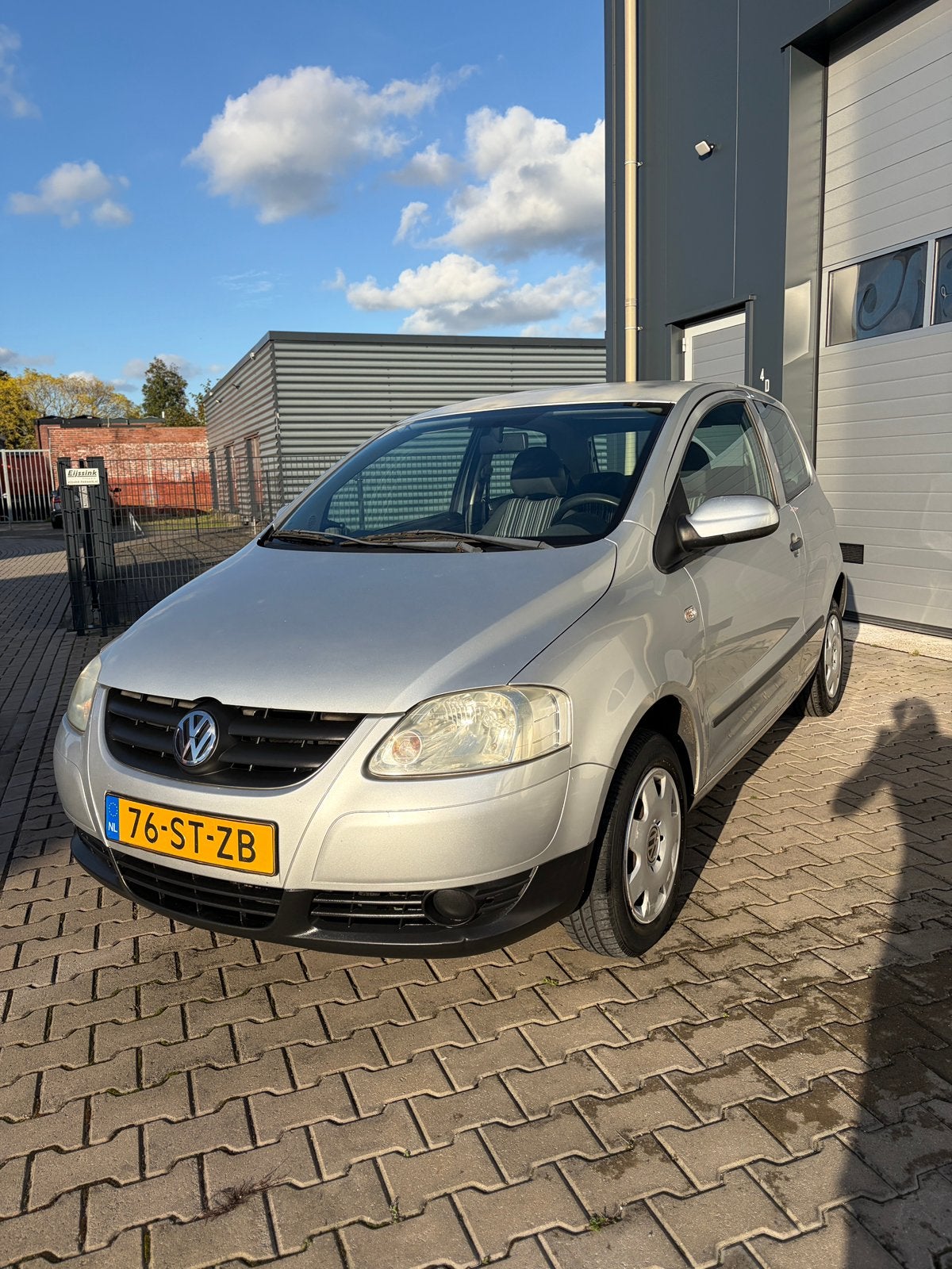 Volkswagen Fox 1.2 40KW 2006 Grijs, Voorwielaandrijving, Stof, Zwart, 4 stoelen