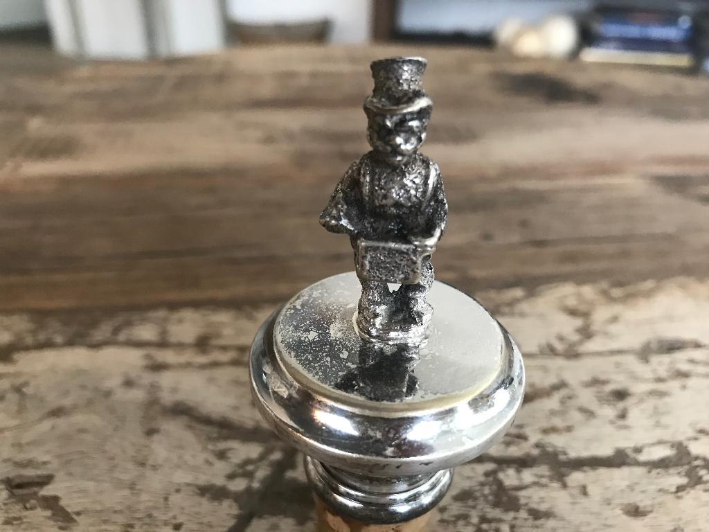 Verzilverde flessendop met schenktuitjes aapje draaiorgel, Antiek en Kunst, Ophalen of Verzenden
