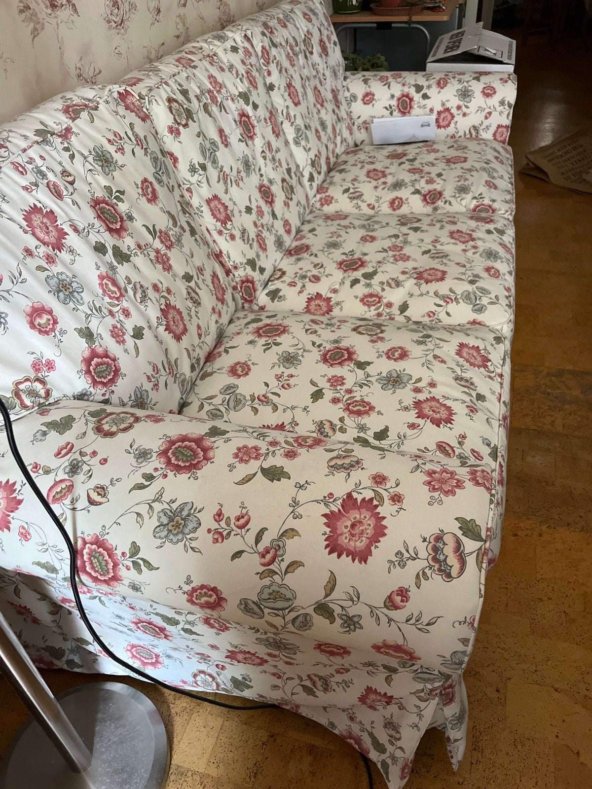 Comfortabele driezitsbank met bloemenprint, Huis en Inrichting, Banken | Bankstellen, Ophalen, Gebruikt, Driepersoons, 75 tot 100 cm