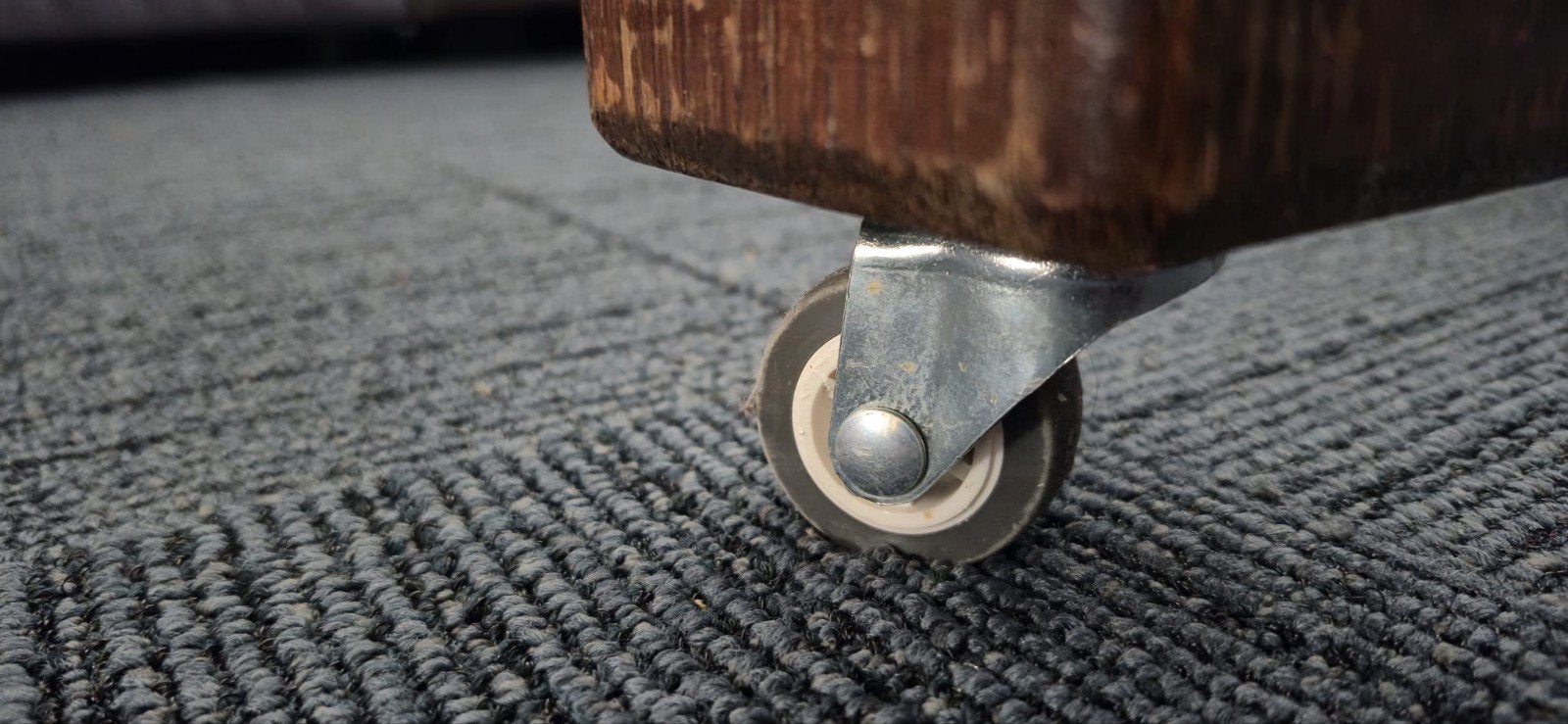 Eettafel met wieltjes, Antiek en Kunst, Ophalen of Verzenden