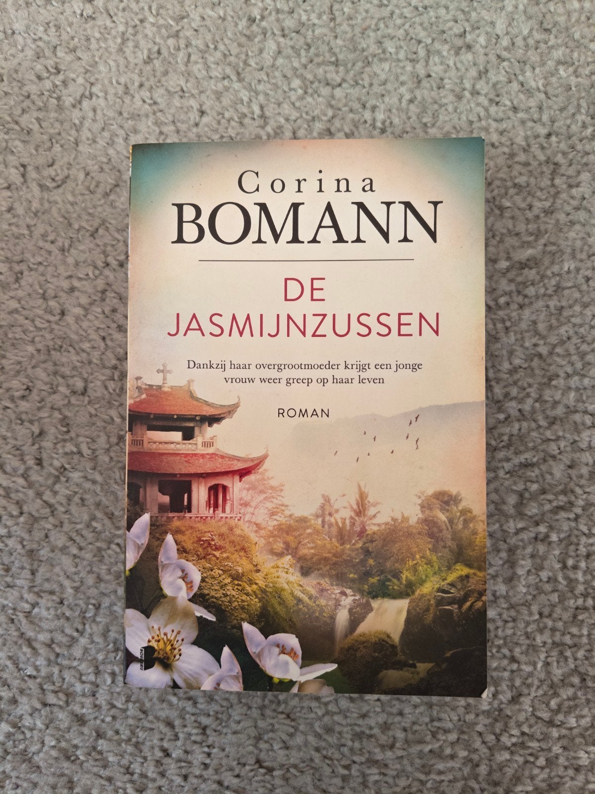 Corina Bomann - De jasmijnzussen, Boeken, Historische romans, Ophalen of Verzenden, Gelezen, Corina Bomann