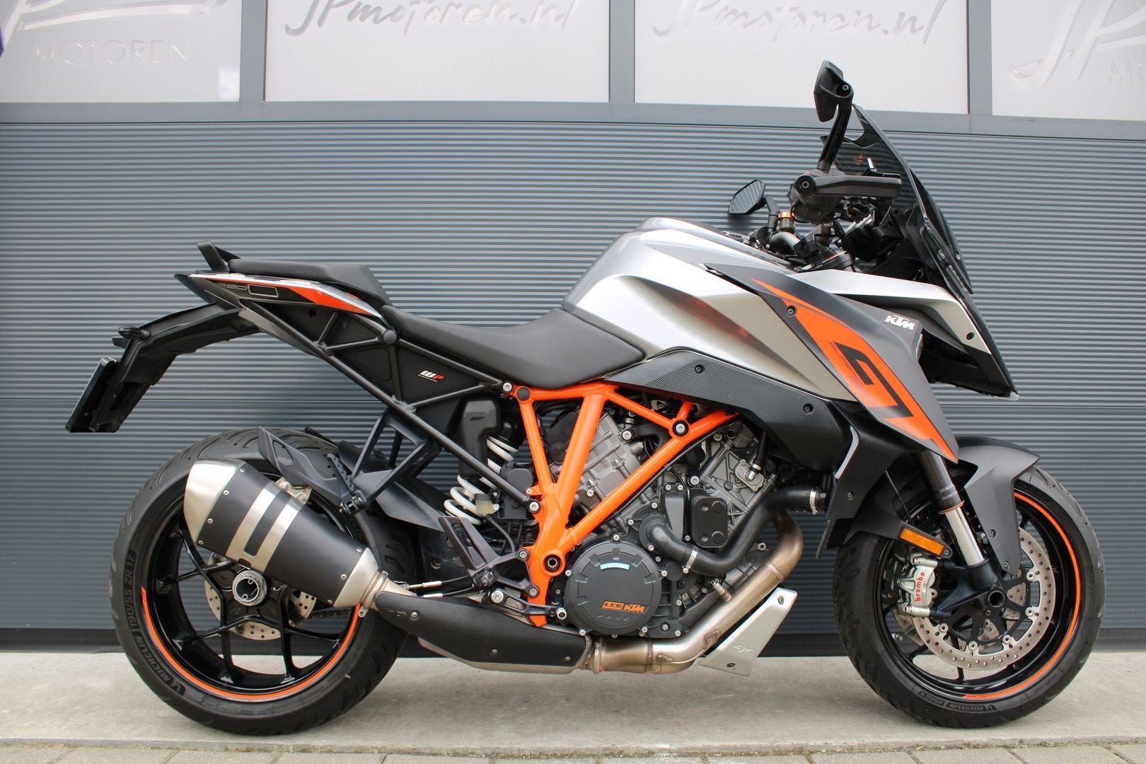 KTM 1290 Superduke GT (2016) *Dealer onderhouden*, 2 cilinders, KTM, Motorrijbewijs A, Bedrijf