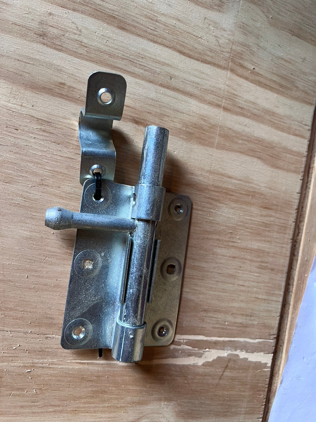 Poort slot met vergrendeling 10cm, Doe-het-zelf en Verbouw, Hang- en Sluitwerk, Ophalen of Verzenden, Nieuw, Overige materialen