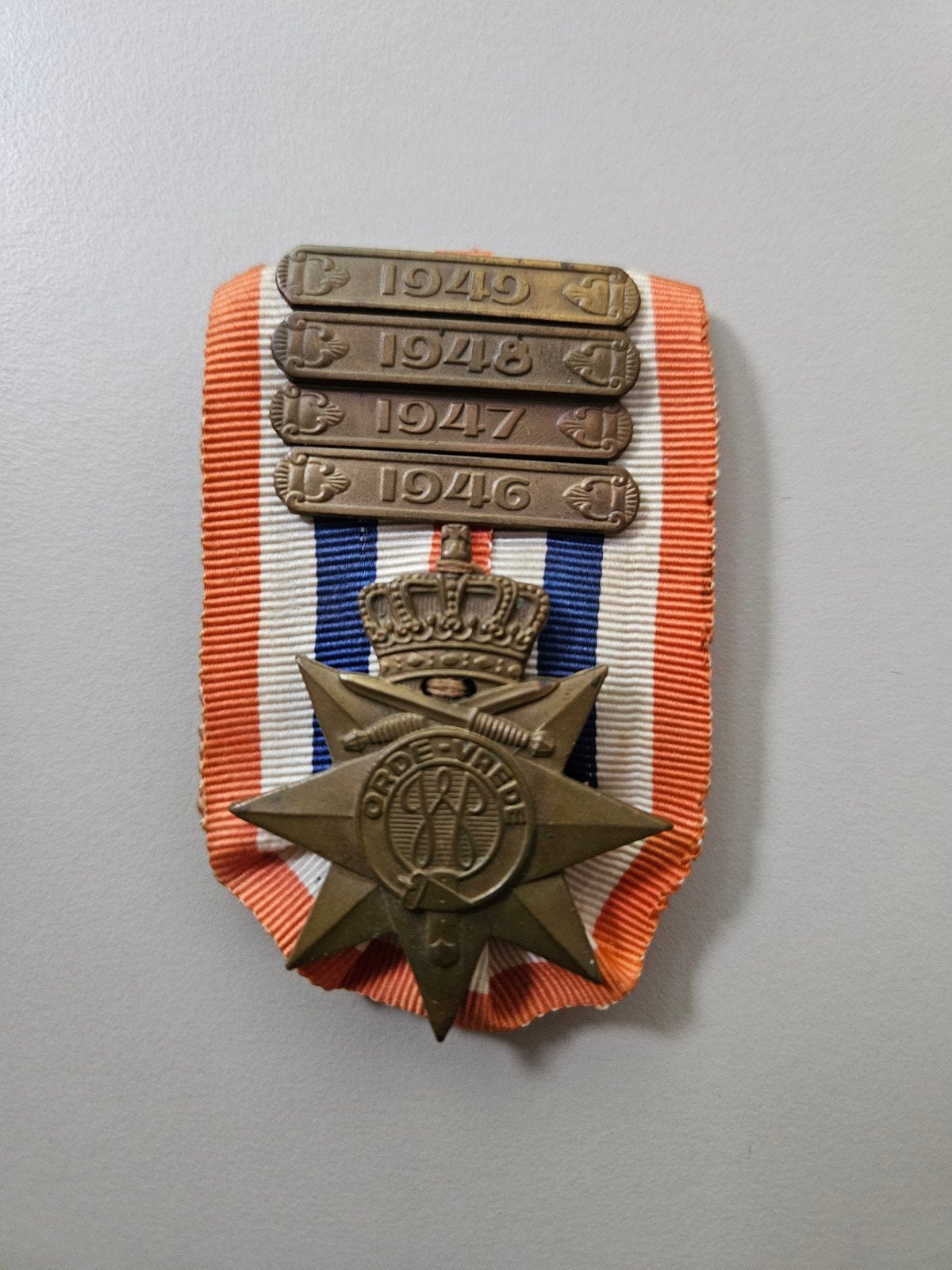 medaille orde en vrede knil nl indie Indonesië met 4 gespen, Ophalen of Verzenden, Landmacht, Nederland, Lintje, Medaille of Wings