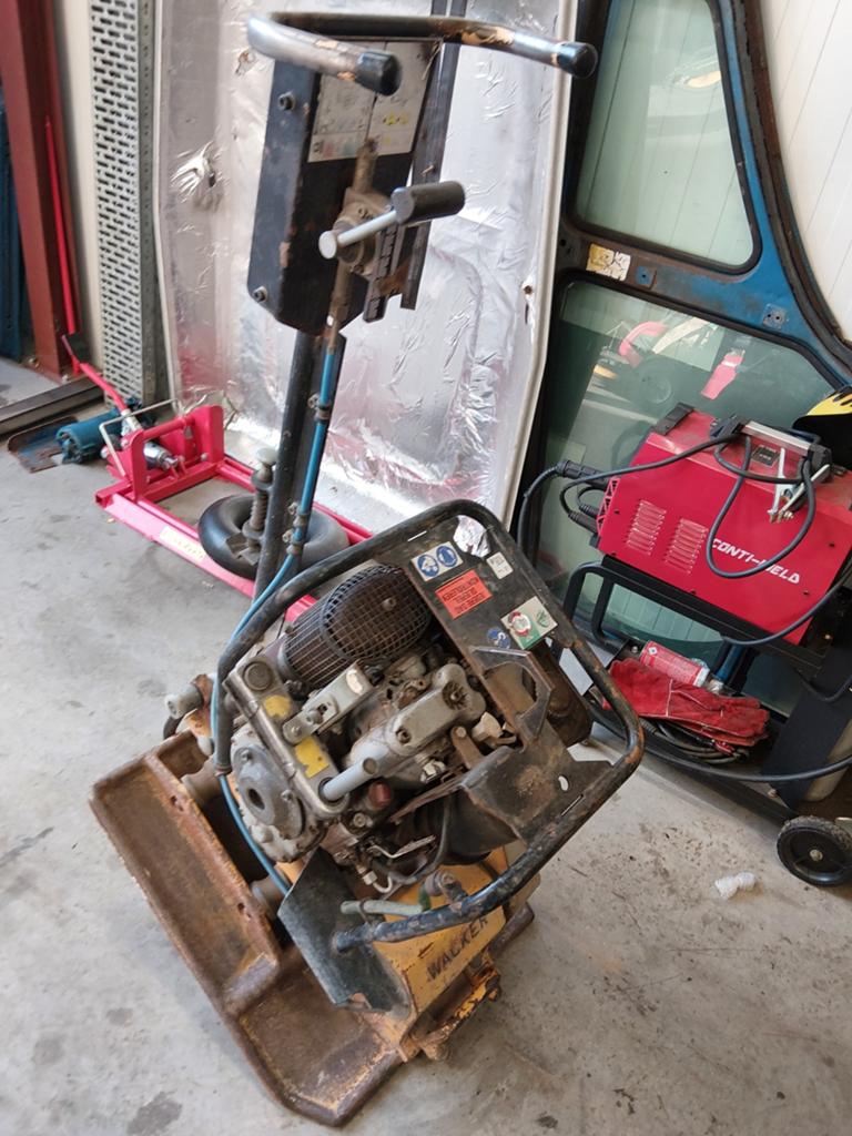 Wacker DPS 3060 vario onverwoestbare trilplaat, Doe-het-zelf en Verbouw, Ophalen, Gebruikt
