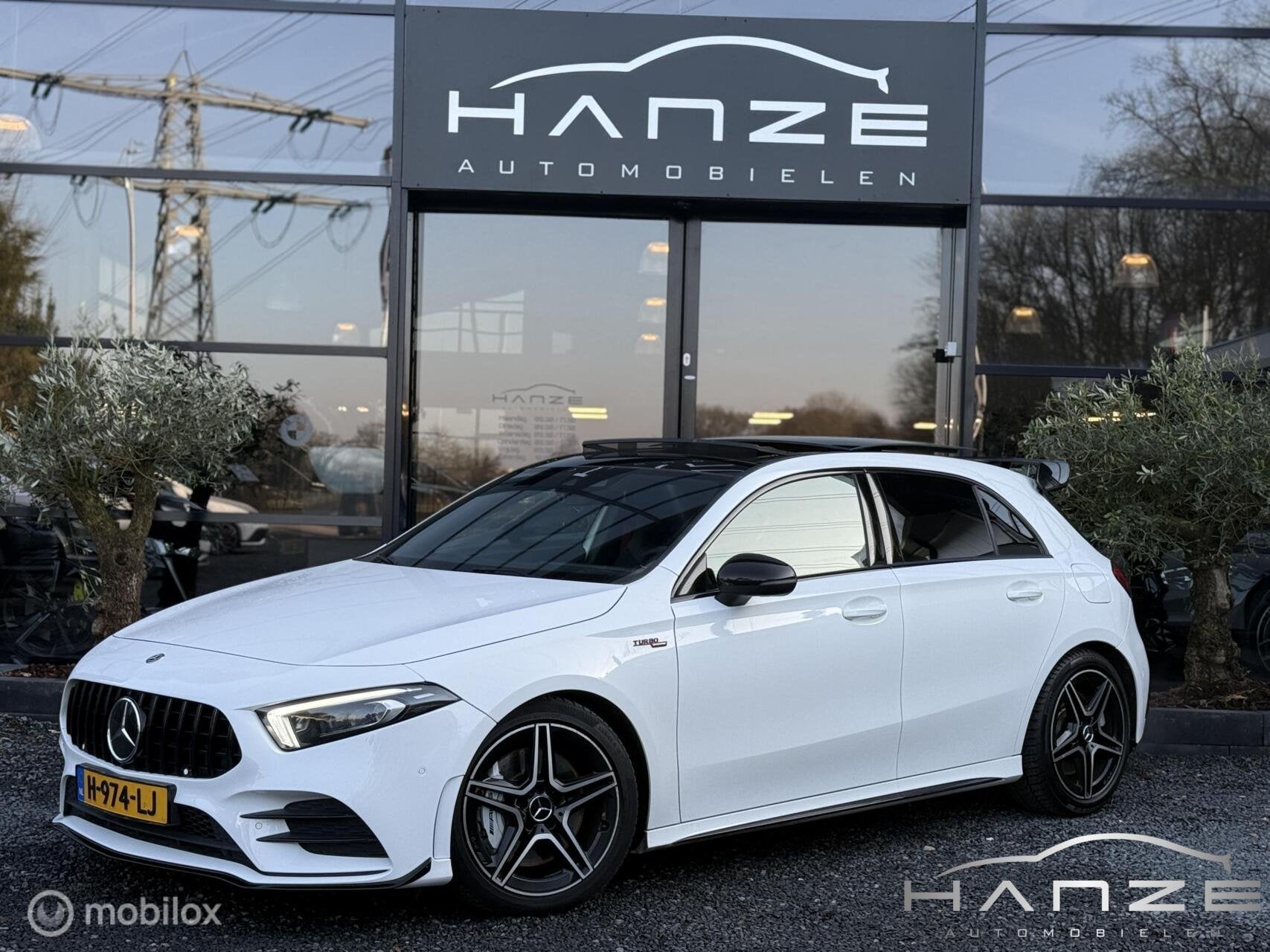 Mercedes A35 AMG 4MATIC Premium Plus|Pano|Sfeer|ACC|Lane|, Auto's, Automaat, Gebruikt, Euro 6, 4 cilinders
