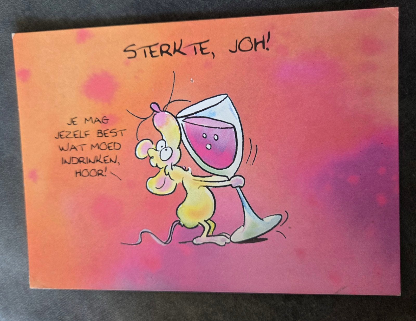 Hallmark Sterkte, Joh! kaart - Muis met glas wijn, Verzenden, 1980 tot heden, Gelopen, Overige thema's