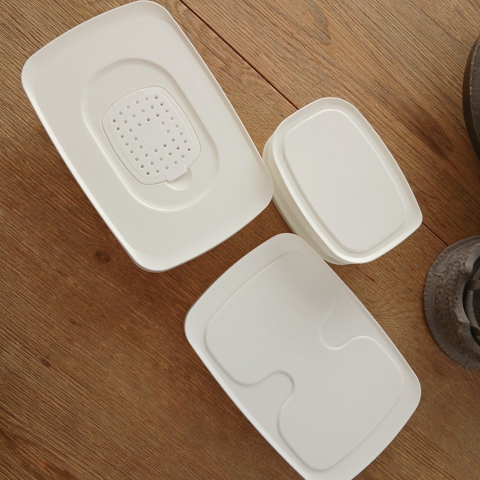 Nieuwe Tupperware vleeswarenbakjes met deksel en rooster, Huis en Inrichting, Ophalen of Verzenden, Nieuw, Wit, Bak of Kom