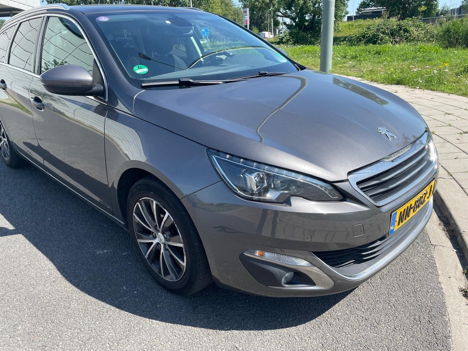 Peugeot 308 SW, grijs metalic, 130pk, benzine. I.z.g.st, Auto's, Voorwielaandrijving, Stof, 1165 kg, 3 cilinders