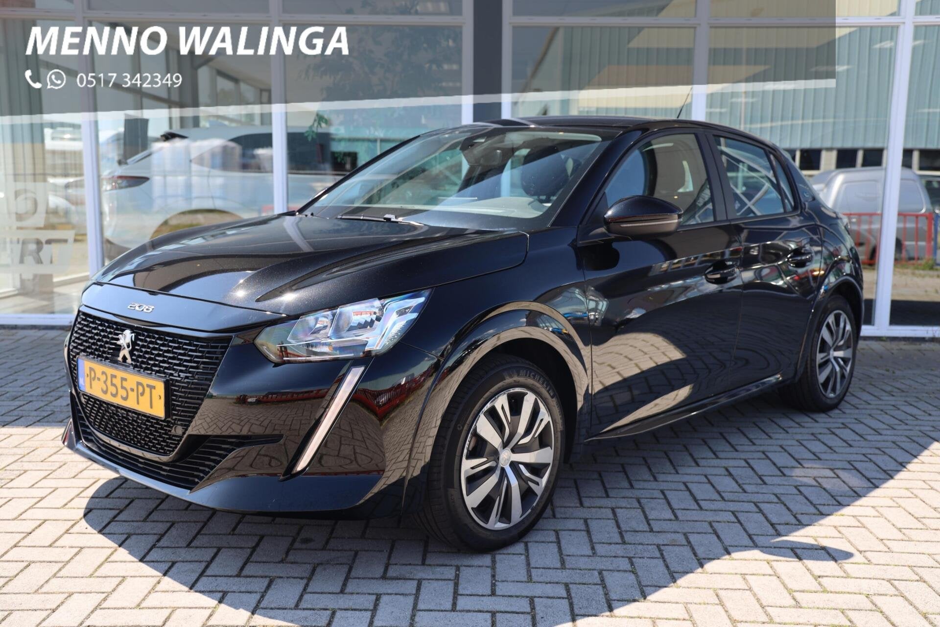 Peugeot e-208 EV Active 50 kWh|SOH 93%|Navi|Airco|Apple carp, 136 pk, Gebruikt, Automatische klimaatregeling, Zwart