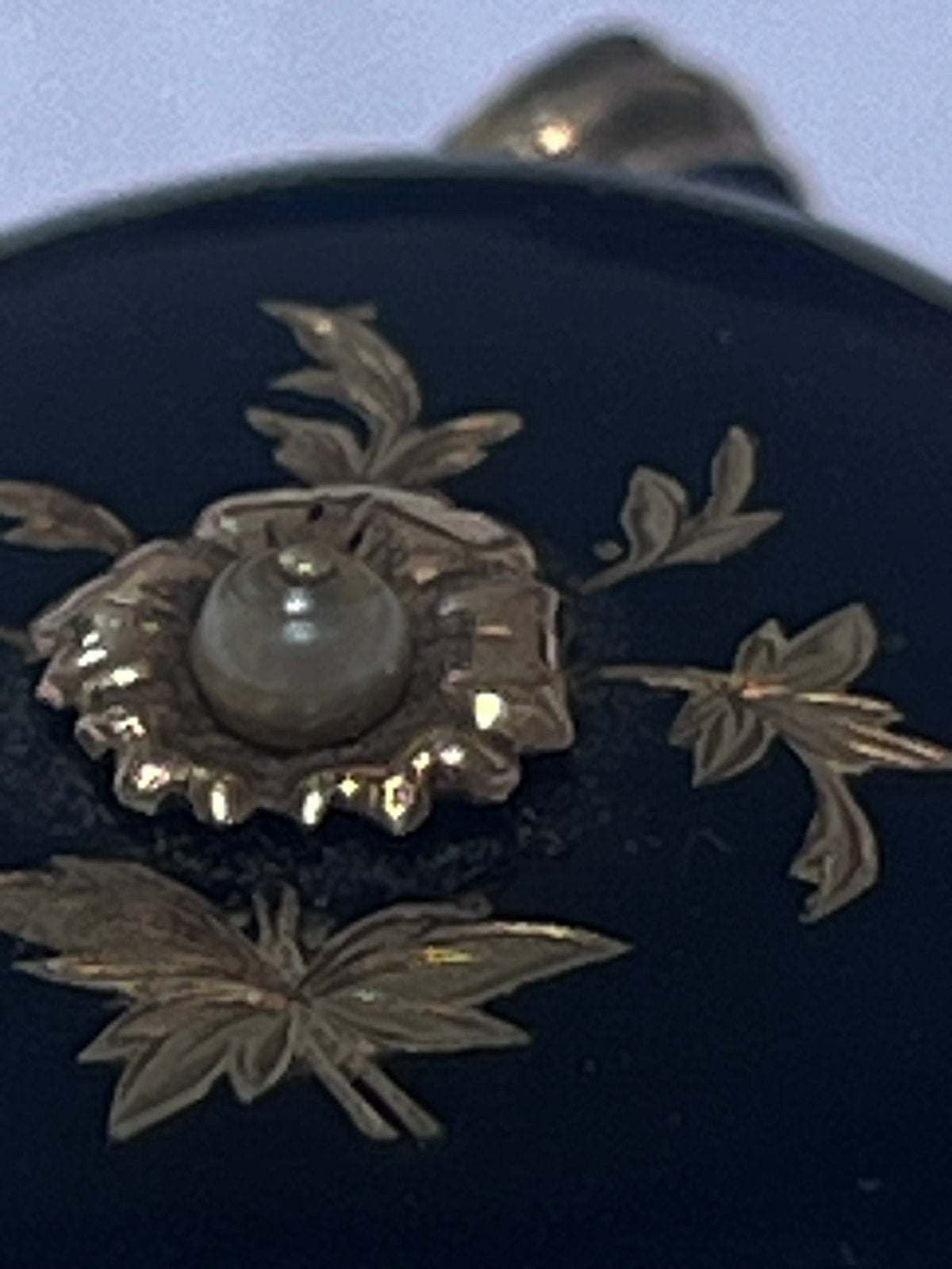 Victoriaans Medaillon met Parel en Gouden Details, Ophalen of Verzenden, Goud, Hanger, Met edelsteen
