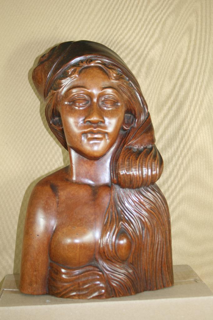 Fijn gesneden Balinees houten borst beeld vrouw gesigneerd, Handgemaakt, Buste, Ophalen of Verzenden, 20 - 50 cm
