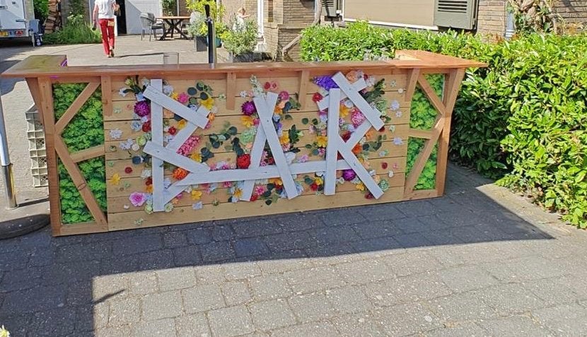 Unieke houten bar ombouw met bloemdecoratie en moswand, Huis en Inrichting, Barren, Ophalen, Gebruikt