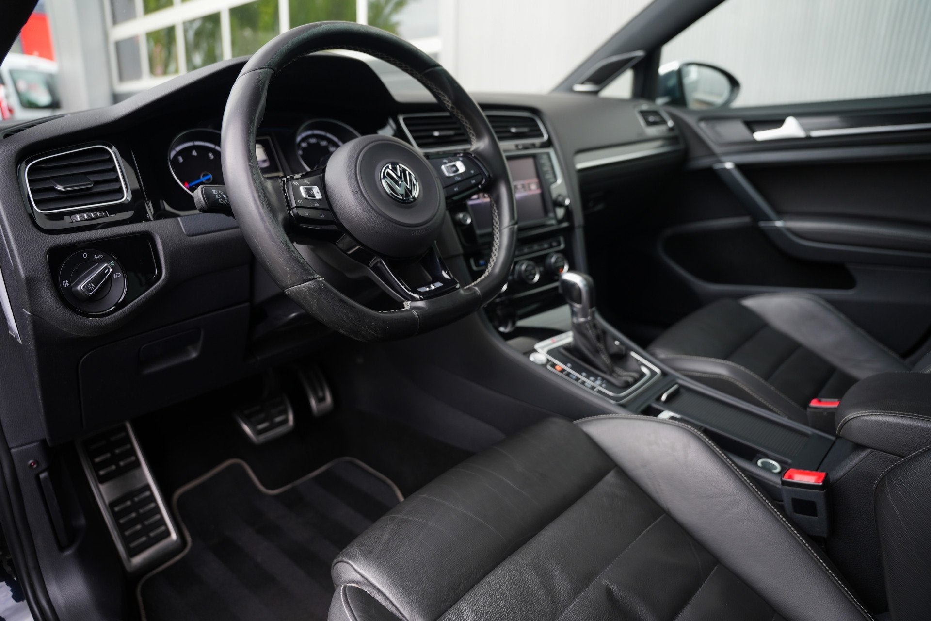Volkswagen Golf R 2.0 TSI 301 pk 4Motion / Eventuri-Intake/, Automaat, Gebruikt, 4 cilinders, 1984 cc