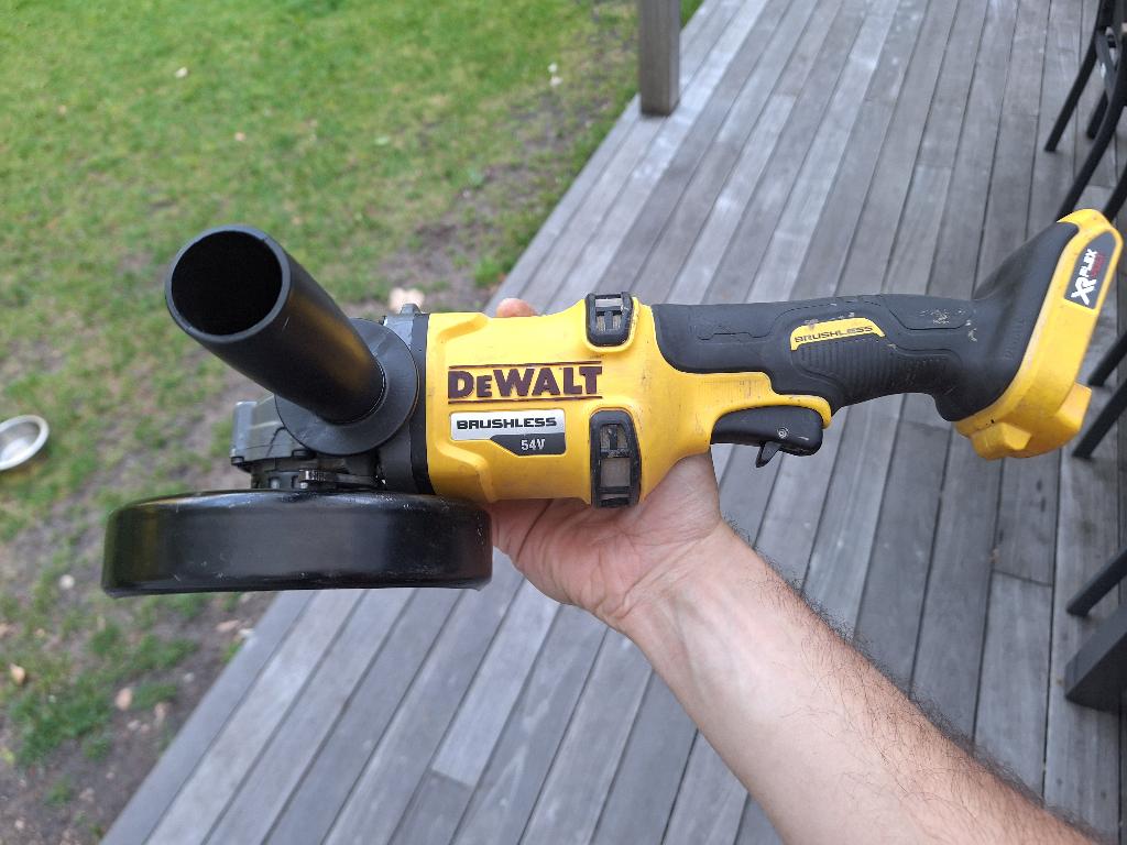 Slijpmachine Dewalt DCG414, Ophalen, Gebruikt, 700 tot 1000 watt, Haakse handslijpmachine