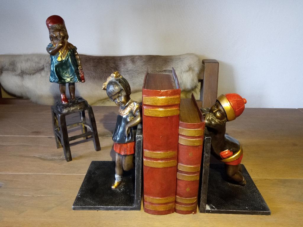 Bronzen boekenhouder set van Lumière twv € 385, Huis en Inrichting, Woonaccessoires | Wandplanken en Boekenplanken, Nieuw, Ophalen of Verzenden