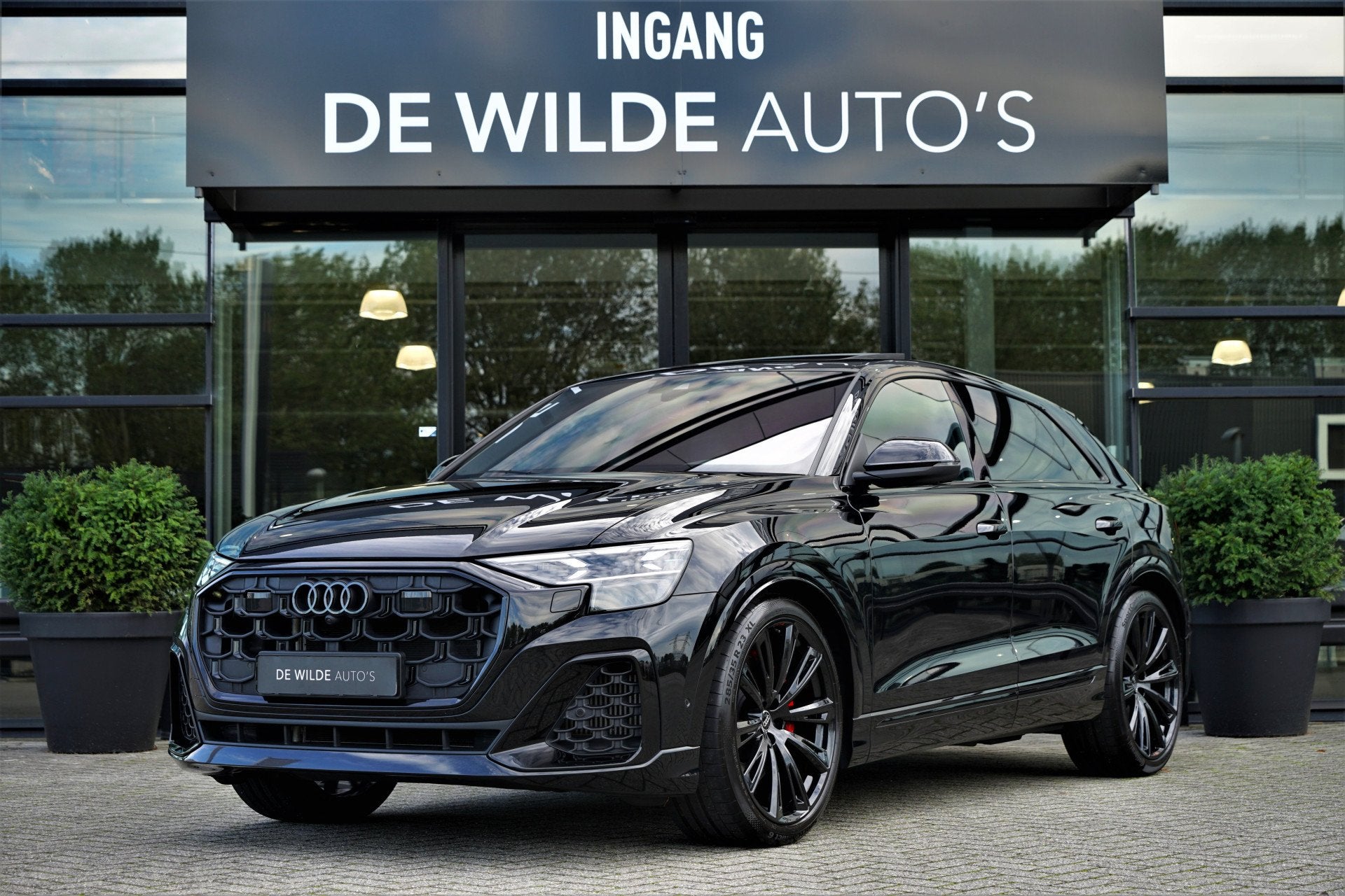 Audi Q8 60 TFSI e quattro S-line Competition RS-seats 4-wiel, Auto's, Automaat, Dealer onderhouden, Gebruikt, Zwart