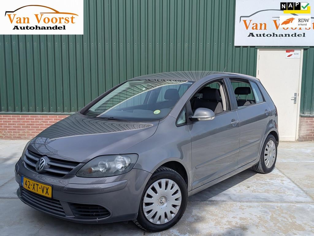 Volkswagen Golf Plus 1.6 FSI AIRCO * TREKHAAK * APK *, Gebruikt, 4 cilinders, Euro 4, 1293 kg