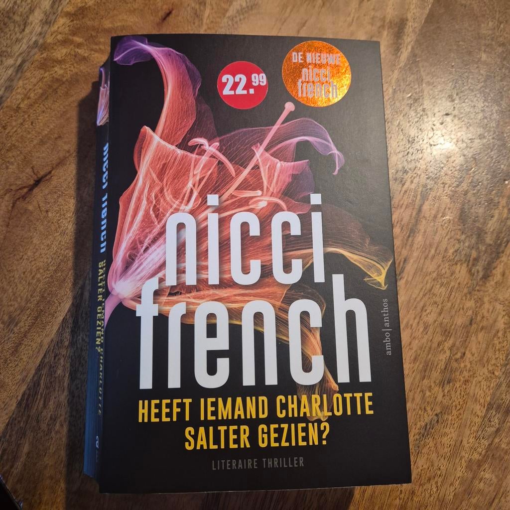Nicci French - Heeft iemand Charlotte Salter gezien?, Ophalen of Verzenden, Zo goed als nieuw, Nicci French, Nederland