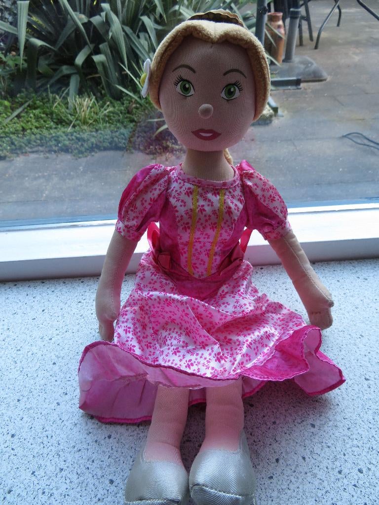 Disney Cinderella Assepoester merk Dushi meet ca 42 cm, Disney, Overige typen, Ophalen of Verzenden, Zo goed als nieuw