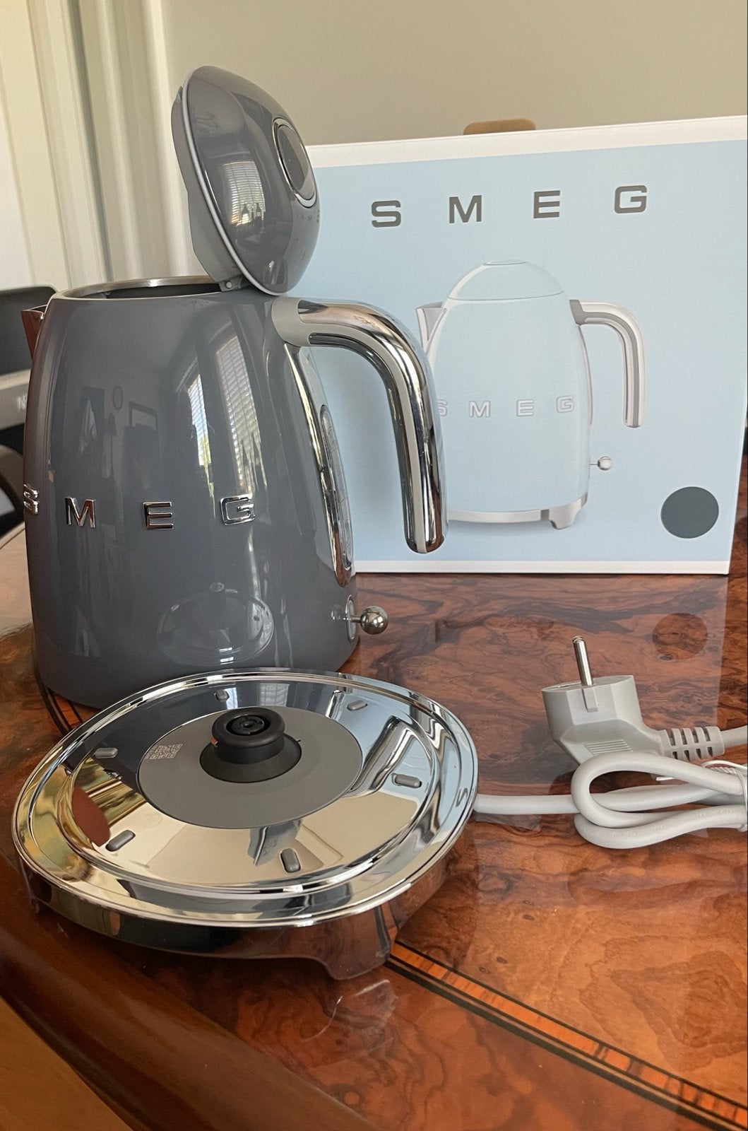 Smeg Waterkoker Grijs - nieuw, 1 tot 2 liter, Ophalen, Nieuw, Rvs