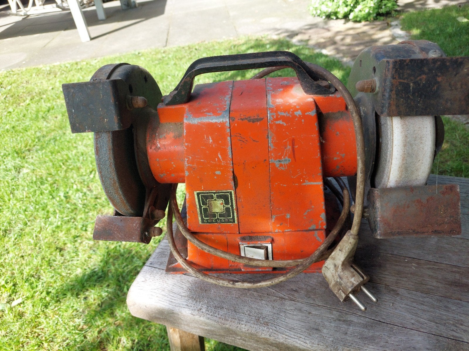 te Koop amaril, Doe-het-zelf en Verbouw, Ophalen, Minder dan 700 watt, Werkbankslijpmachine