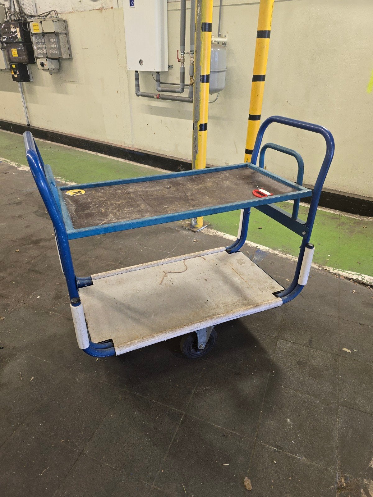 Robuuste transportkar met twee etages, Ophalen of Verzenden, Gebruikt, Transportkar