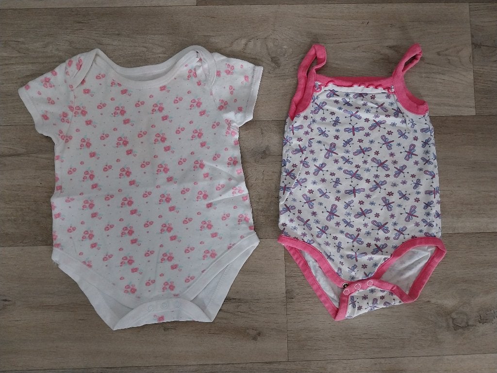 2 Meisjes rompertjes maat 74-80, Kinderen en Baby's, Babykleding | Maat 74, Ophalen of Verzenden, Gebruikt, Meisje, Nacht- of Onderkleding