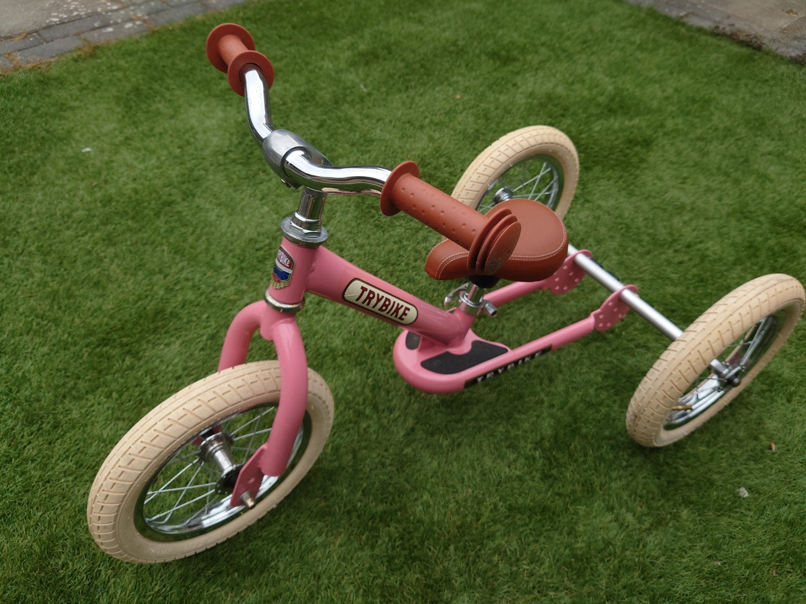 Roze Trybike loopfiets/driewieler - Zo goed als nieuw, Kinderen en Baby's, Speelgoed | Buiten | Voertuigen en Loopfietsen, Zo goed als nieuw
