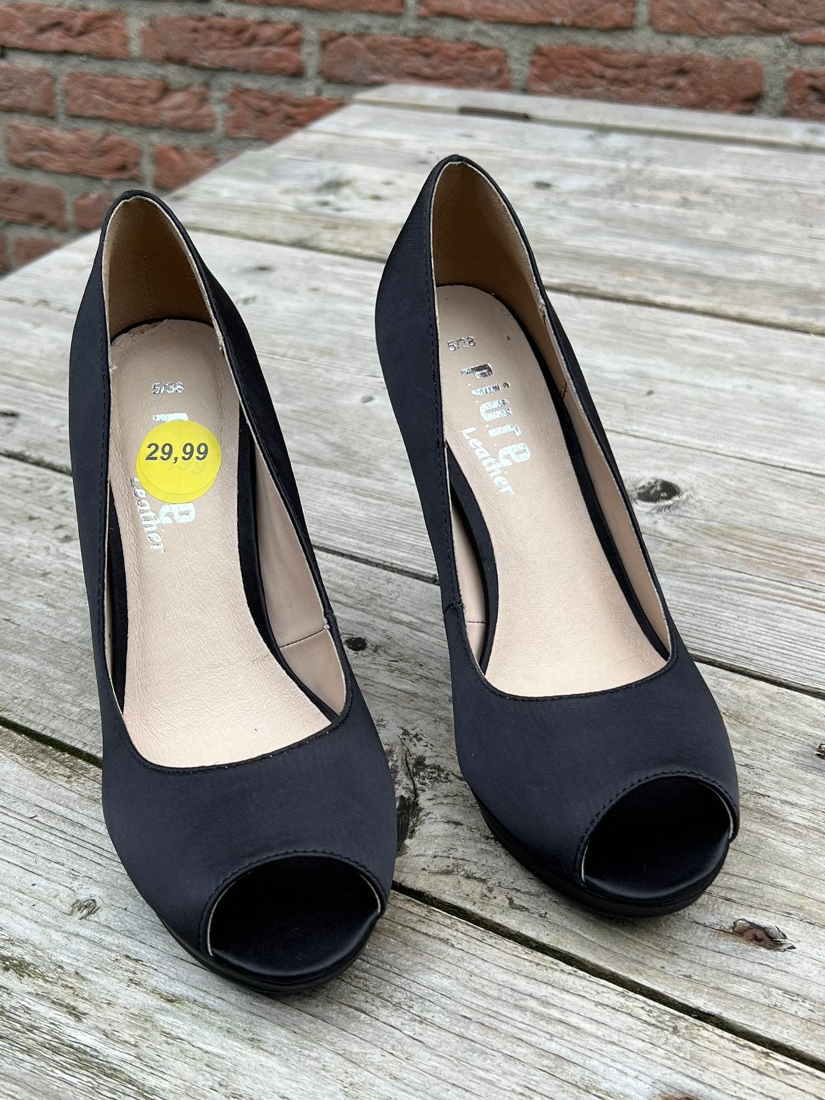Hoge hakken maat 38, Kleding | Dames, Schoenen, Verzenden, Zo goed als nieuw, Zwart