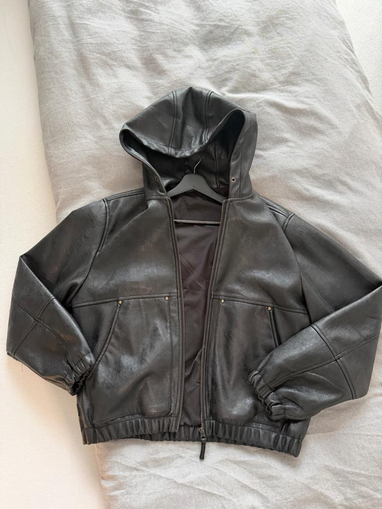 Zara leren jas met capuchon - Zo goed als nieuw, Verzenden, Zo goed als nieuw, Maat 48/50 (M), Zwart