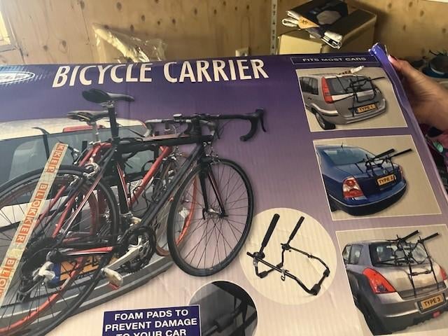 fietsendragers voor nissan micra, Ophalen, 2 fietsen, Zo goed als nieuw, Achterklepdrager