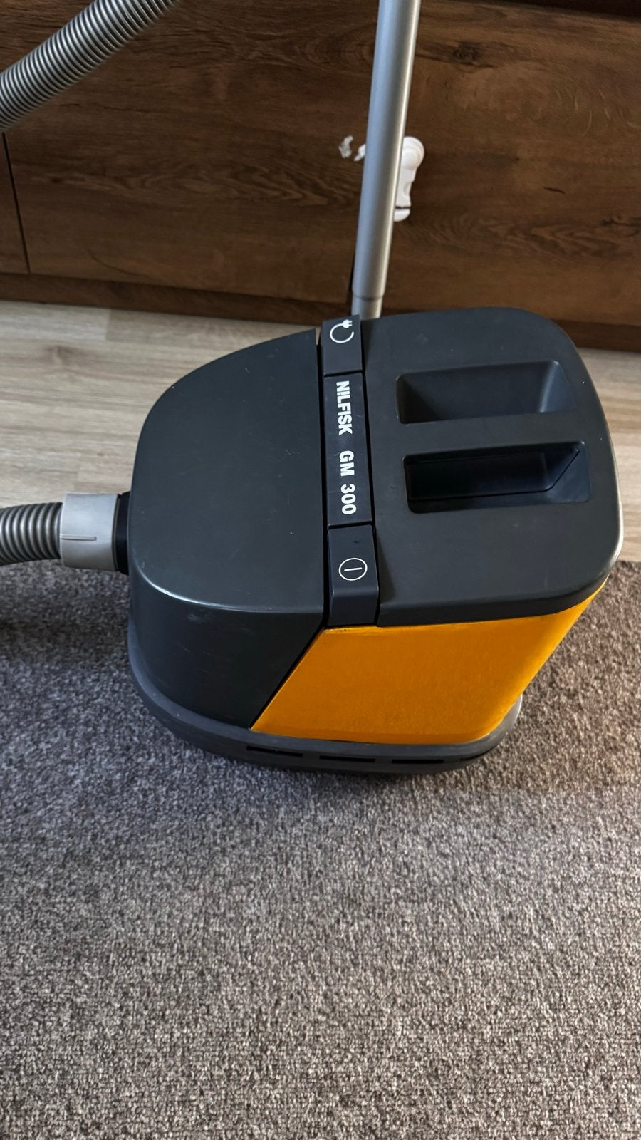 Nilfisk GM 300 Sledestofzuiger - Krachtig en Betrouwbaar, Stofzak, Gebruikt, Ophalen of Verzenden, Sledestofzuiger