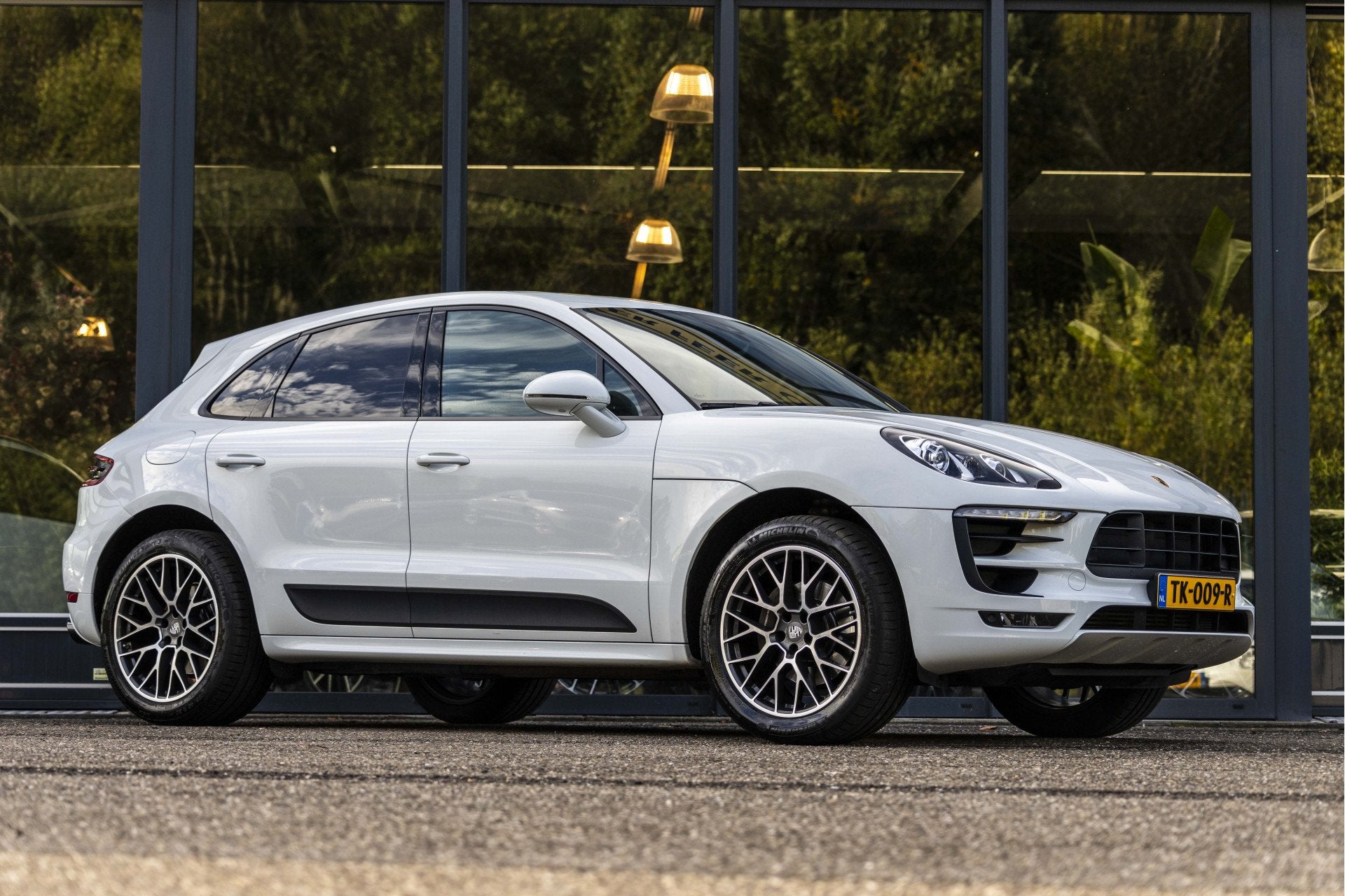 Porsche Macan NL geleverd 2.0 (bj 2018, automaat), Auto's, Automaat, Gebruikt, Euro 6, 4 cilinders