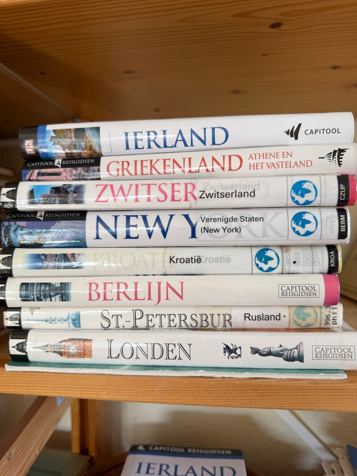 Diverse Capitool Reisgidsen: Ierland, Griekenland, Zwitserla, Capitool, Europa, Reisgids of -boek, Ophalen