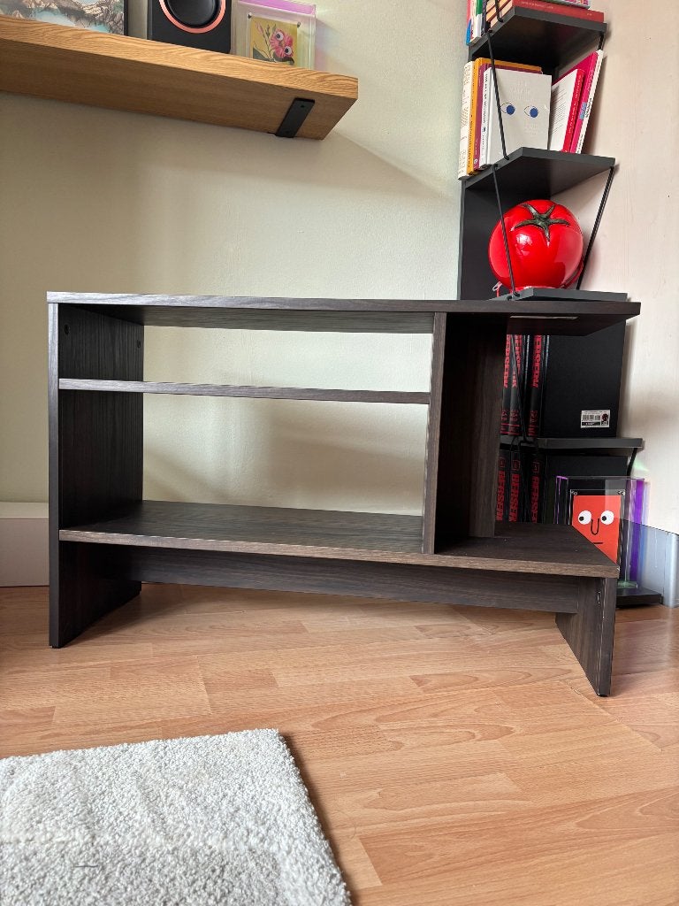 Compacte bijzettafel, walnoot look, Huis en Inrichting, Tafels | Bijzettafels, Walnoot, Zo goed als nieuw, 75 cm of meer, Rechthoekig