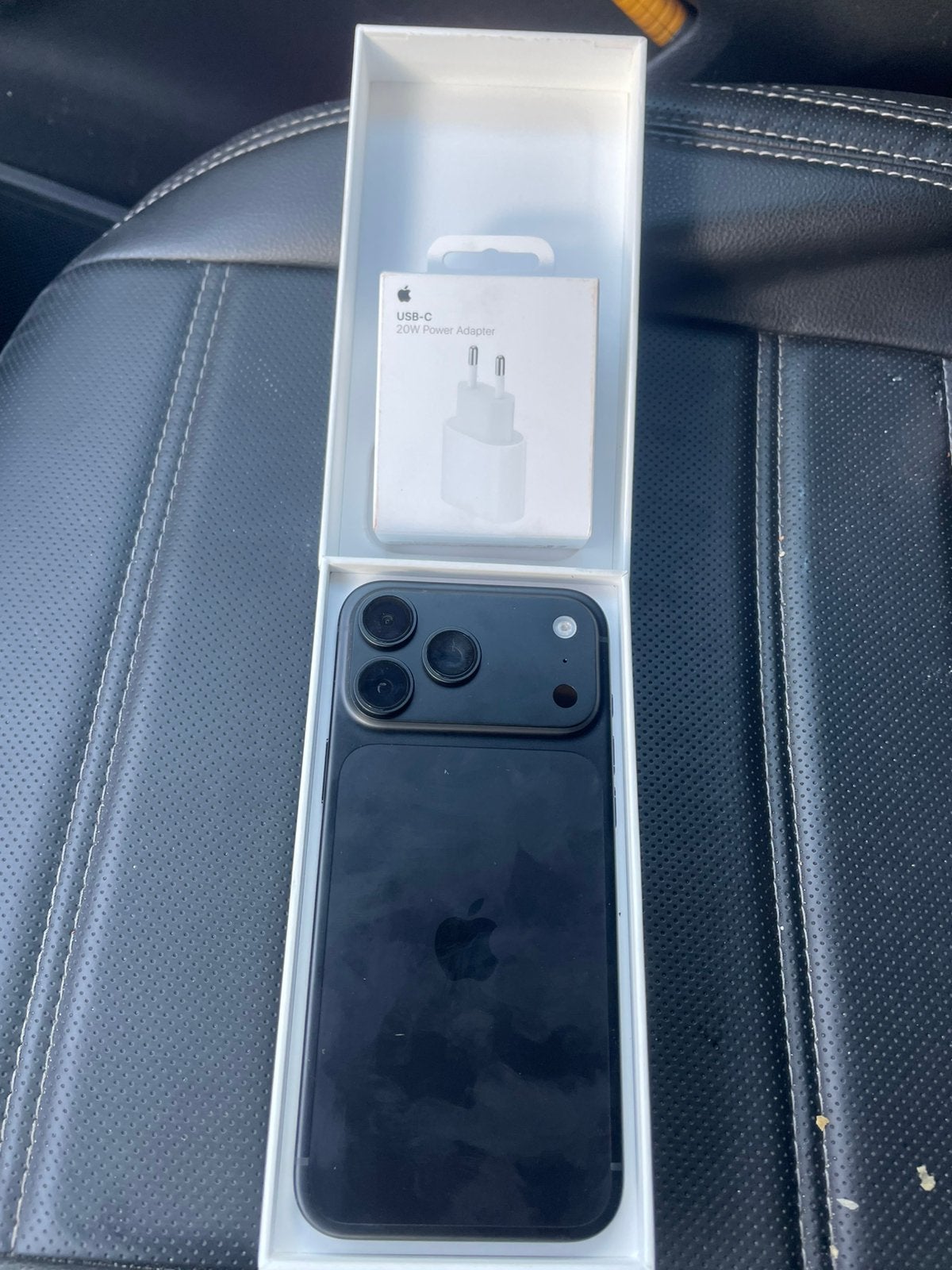 Iphone 18 PRO MAX 256GB + Oplaadkabel + Beschermfolie, Telecommunicatie, Overige modellen, Nieuw, Ophalen of Verzenden, Zonder abonnement