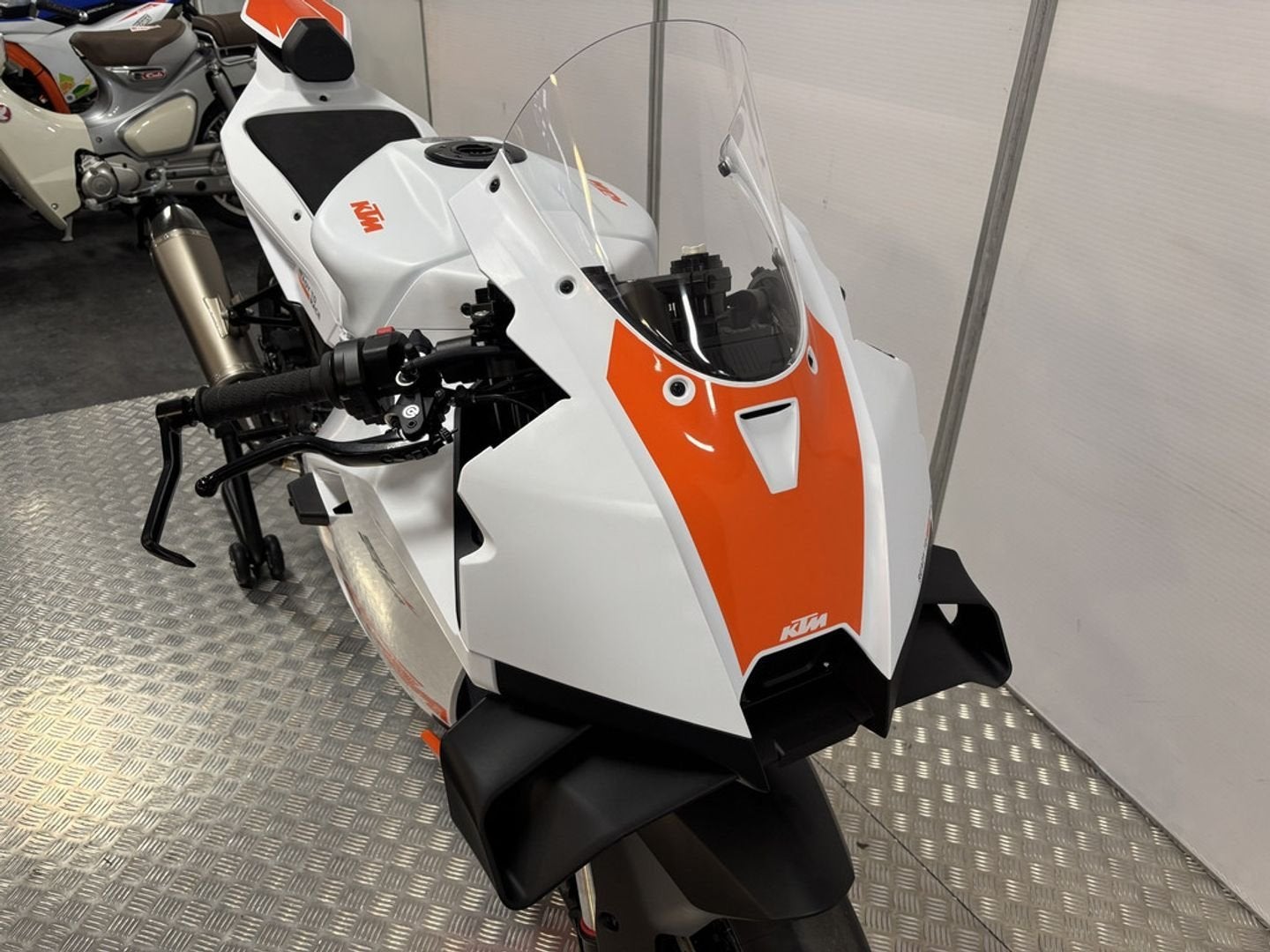 KTM 990 RC R Track (bj 2026), Motoren, KTM, Bedrijf, Onbekend, Super Sport