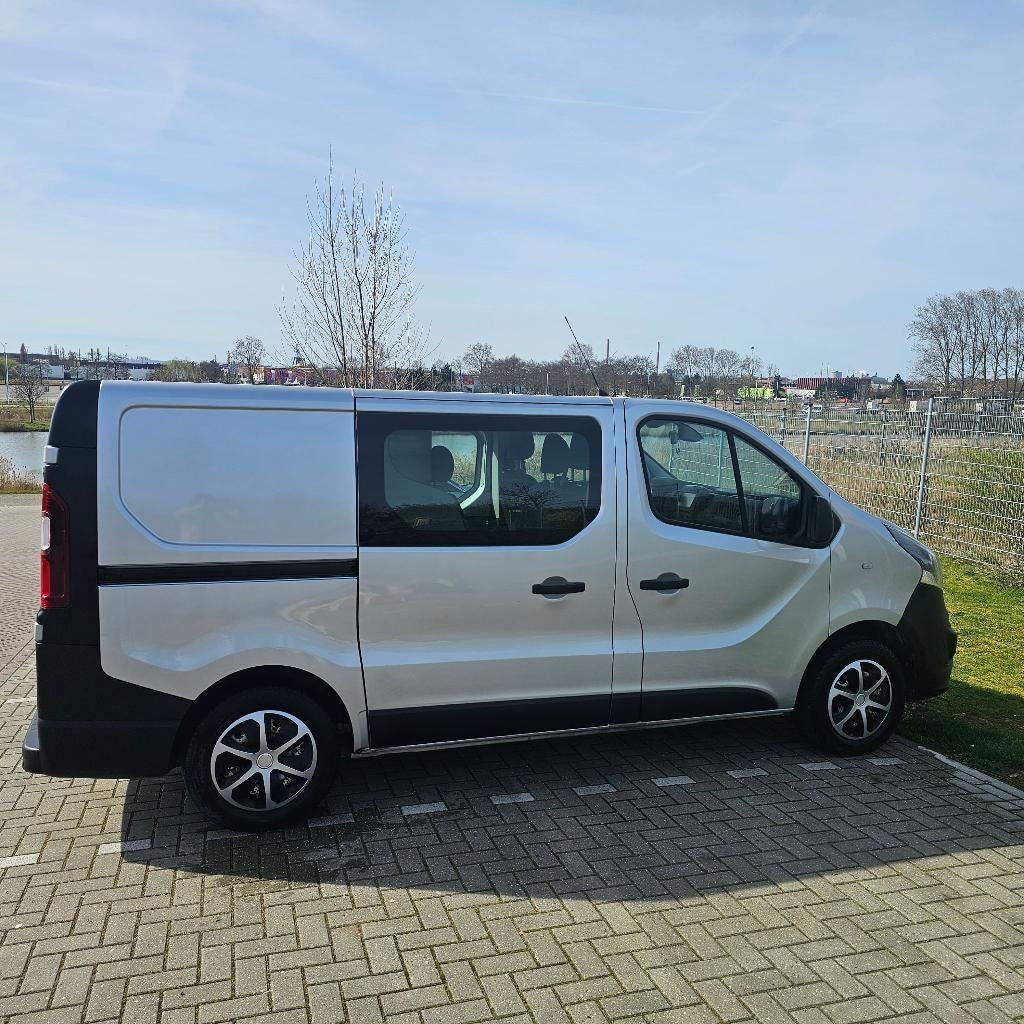 Opel Vivaro 1.6 CDTI BV 2016, Auto's, Bestelauto's, Particulier, Opel, Diesel, Euro 5, Handgeschakeld, Origineel Nederlands, Zilver of Grijs
