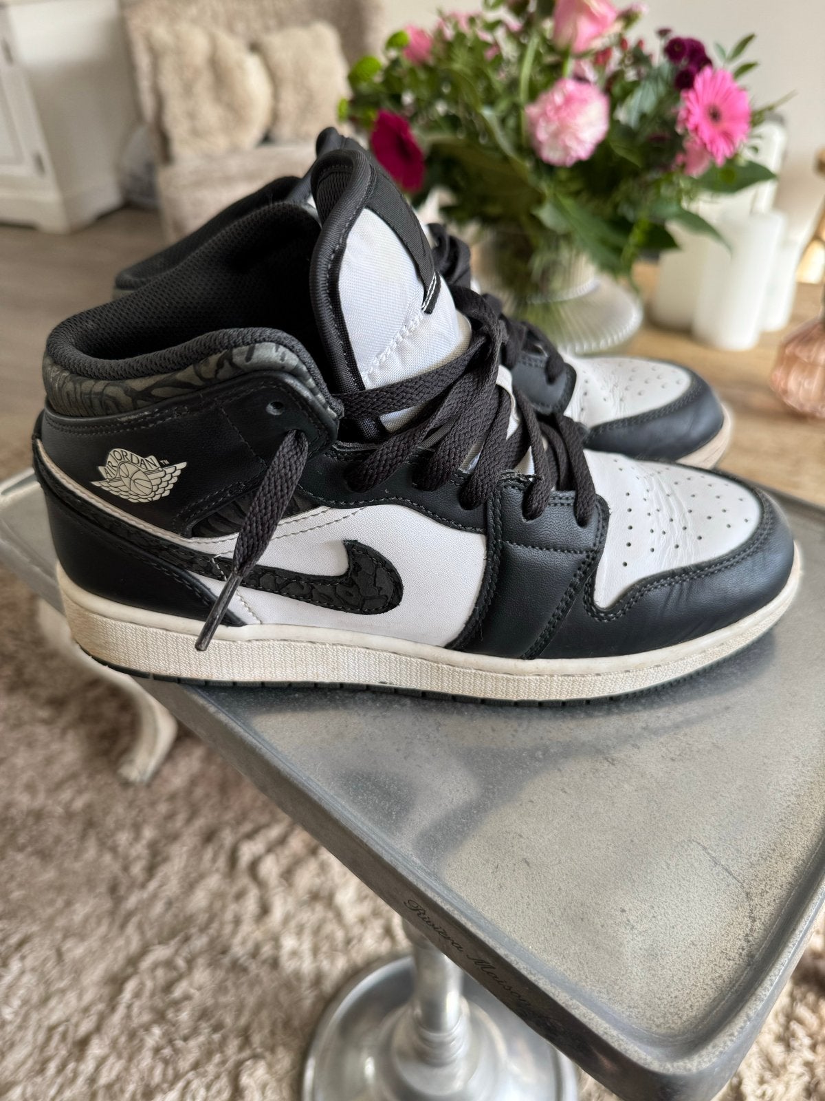 Nike Air Jordan 1 Mid sneakers - Zwart/Wit, Ophalen of Verzenden, Gedragen, Zwart, Sneakers of Gympen
