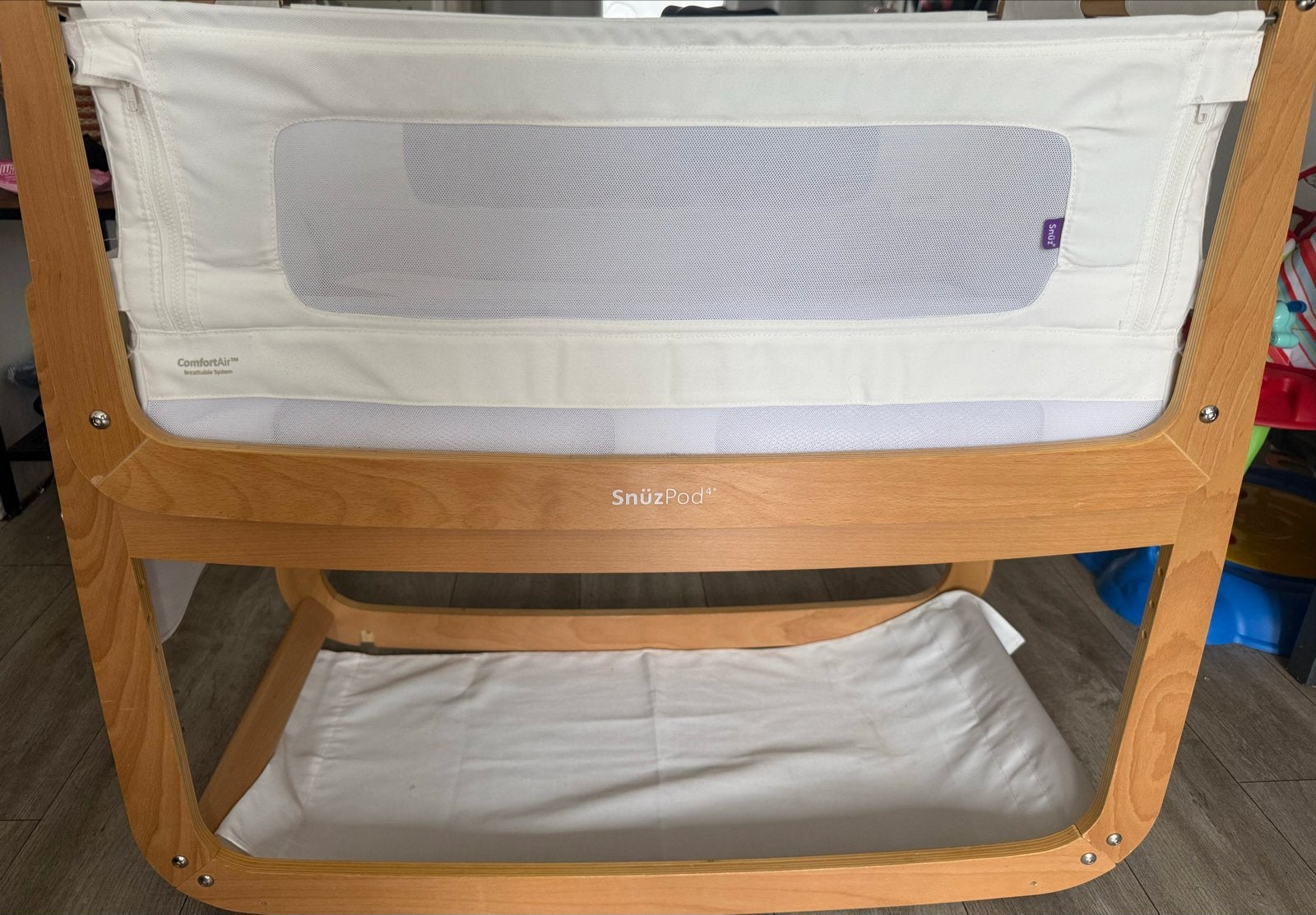 Snuzpod 4 Co-sleeper - Zo goed als nieuw met extra's, Kinderen en Baby's, Ophalen, Zo goed als nieuw, Wieg