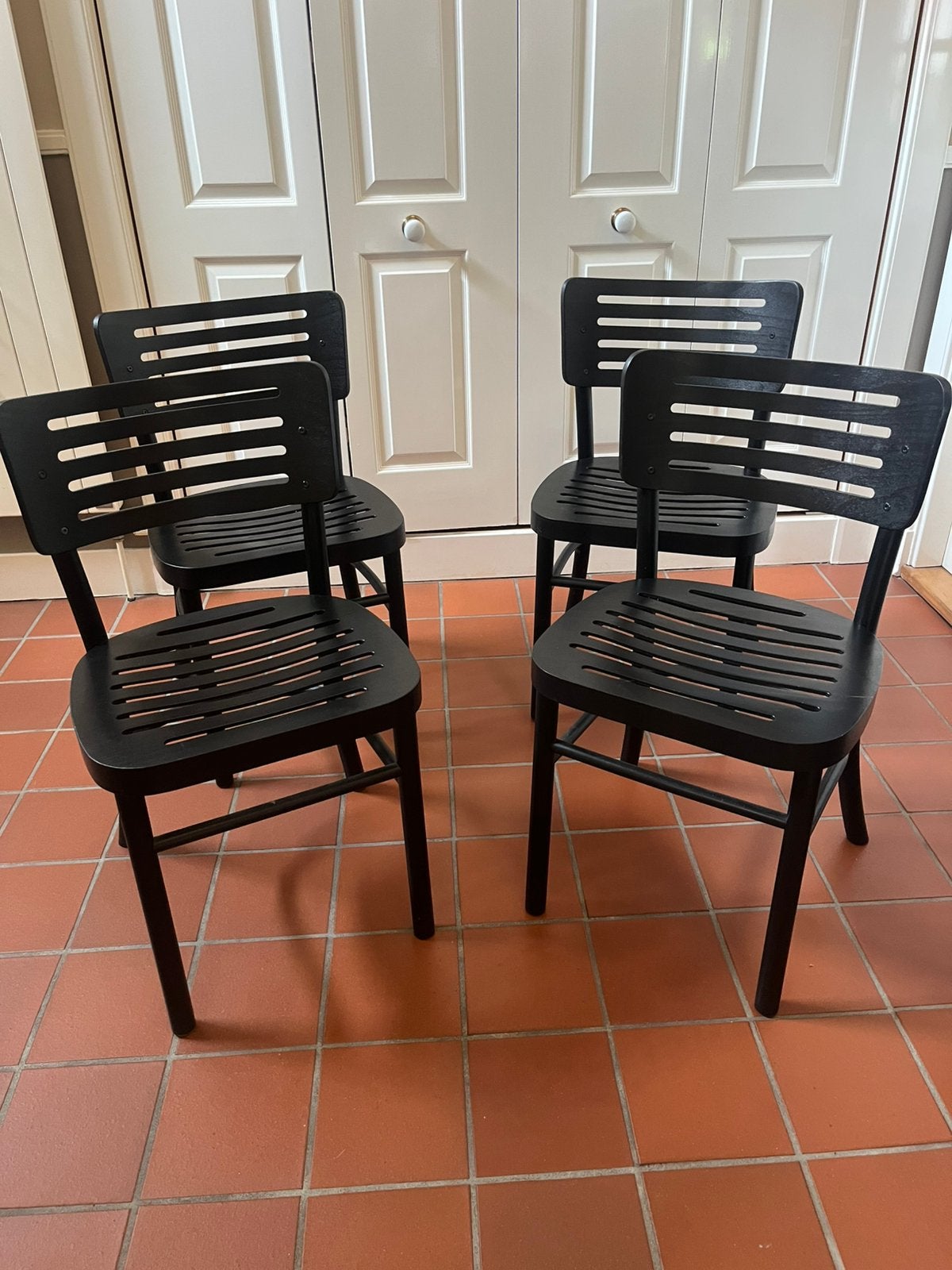 4 zwart-bruine IKEA stoelen in prima staat, Ophalen, Bruin, Zo goed als nieuw, Vier