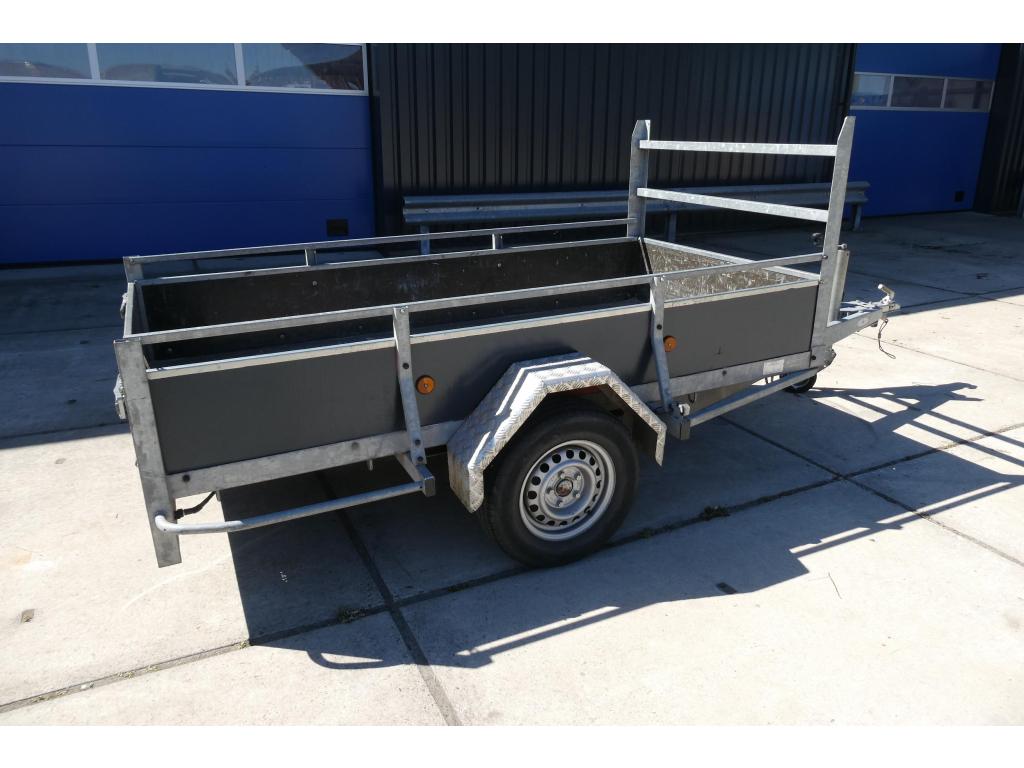 Bij Eemsned een Atec Bakwagen afm ca 250 x 130, Gebruikt