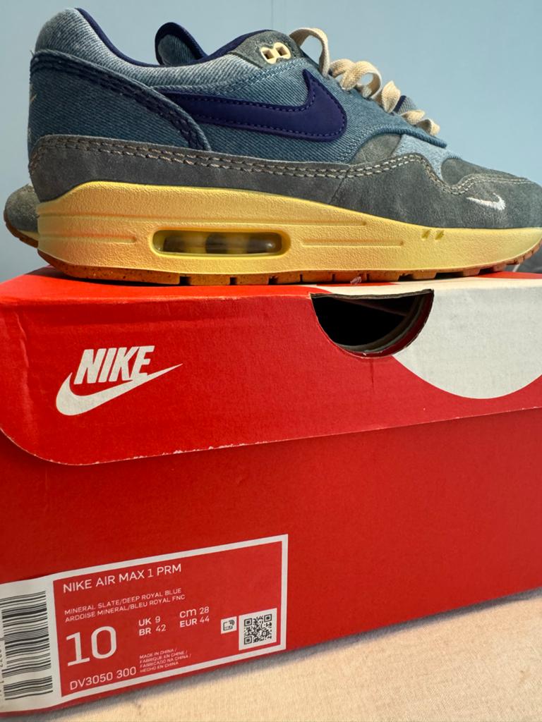 Nieuwe Nike Air Max 1 PRM - Mineral Slate/Deep Royal Blue, Blauw, Nieuw, Ophalen of Verzenden, Sneakers of Gympen