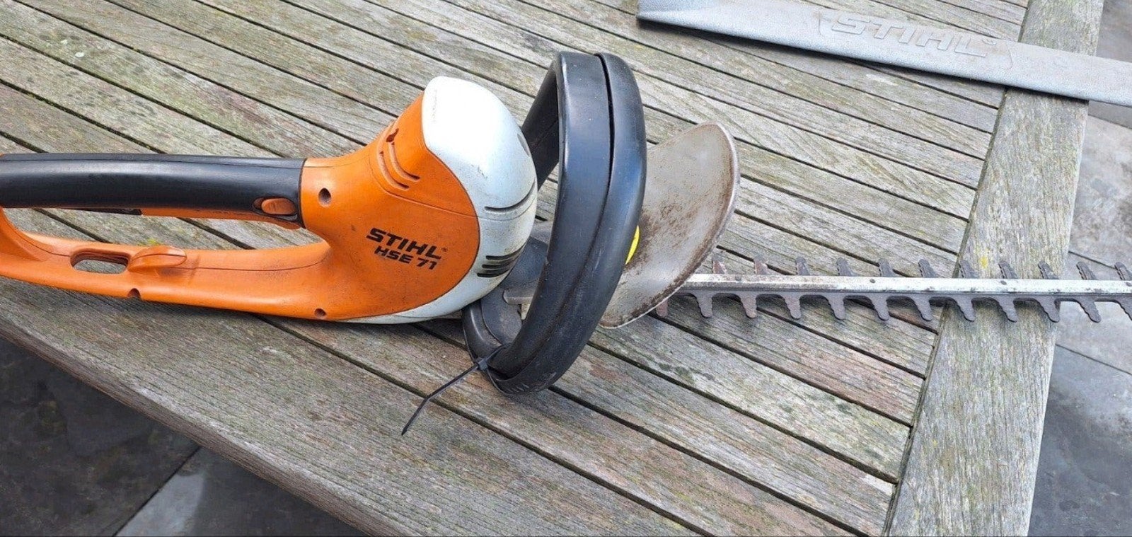 Heggeschaar merk Stihl hse 71 zaagbladlengte 60/70 cm, Ophalen, Gebruikt, Elektrisch