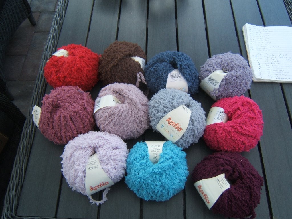 157 bollen breigaren van Katia Bombon in 11 kleuren, Ophalen of Verzenden, Nieuw, Breien of Haken, Wol of Garen